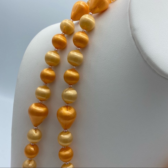 Vintage Japan Celluloid Beaded Single Strand Orange Bead Necklace - Picture 10 of 12